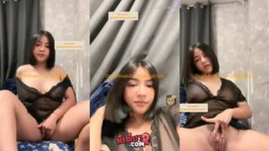 คลิปหลุดไลฟ์สด สาวผมสั้นหุ่นอย่างเด็ด มาในชุดนอนไม่ได้นอนสีดำ หัวนมนี่ทะลุชุดมาเลย นมอย่างใหญ่หีอย่างเนียน นั่งเบ็ดหีครางอย่างเสียว
